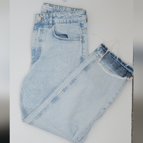 🎉hp🎊 Zara mom fit jeans - Picture 2 of 7